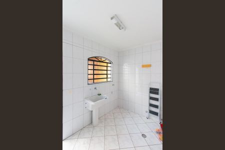 Casa à venda com 141m², 3 quartos e 2 vagas Casa à venda com 141m², 3 quartos e 2 vagasLavanderia