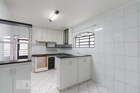 Casa à venda com 141m², 3 quartos e 2 vagas Casa à venda com 141m², 3 quartos e 2 vagasCozinha