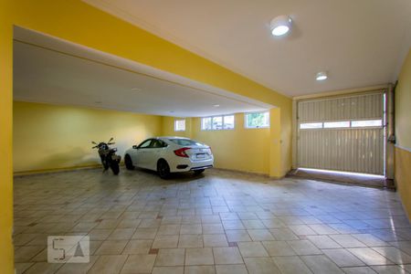 Casa à venda com 348m², 4 quartos e 4 vagasGaragem