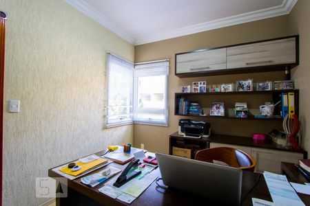 Casa à venda com 348m², 4 quartos e 4 vagasEscritório