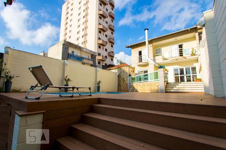 Casa à venda com 348m², 4 quartos e 4 vagasPiscina