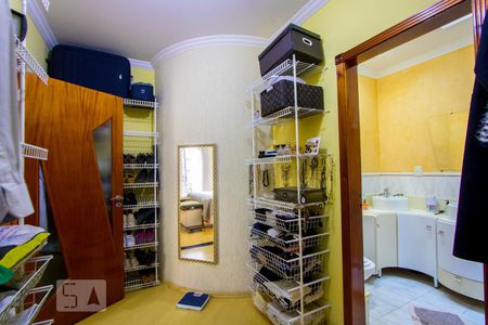 Casa à venda com 348m², 4 quartos e 4 vagasCloset do Quarto 1