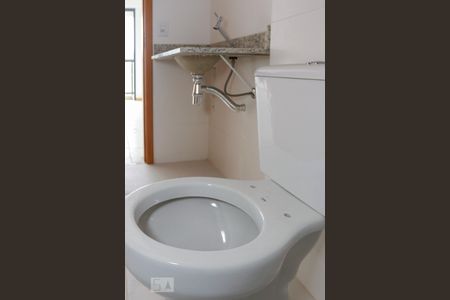 Apartamento à venda com 90m², 3 quartos e 1 vaga Apartamento à venda com 90m², 3 quartos e 1 vagaBanheiro da Suíte