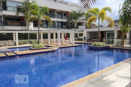 Apartamento à venda com 90m², 3 quartos e 1 vaga Apartamento à venda com 90m², 3 quartos e 1 vagaÁrea comum - Piscina