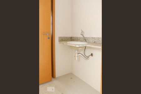 Apartamento à venda com 90m², 3 quartos e 1 vaga Apartamento à venda com 90m², 3 quartos e 1 vagaBanheiro da Suite Canadense