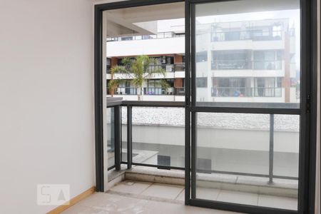 Apartamento à venda com 90m², 3 quartos e 1 vaga Apartamento à venda com 90m², 3 quartos e 1 vagaSuite Canadense 2