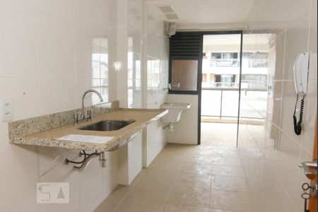 Apartamento à venda com 90m², 3 quartos e 1 vaga Apartamento à venda com 90m², 3 quartos e 1 vagaCozinha e Área de Serviço