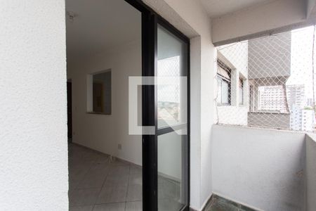 Varanda da Sala  de apartamento para alugar com 2 quartos, 56m² em Itaquera, São Paulo