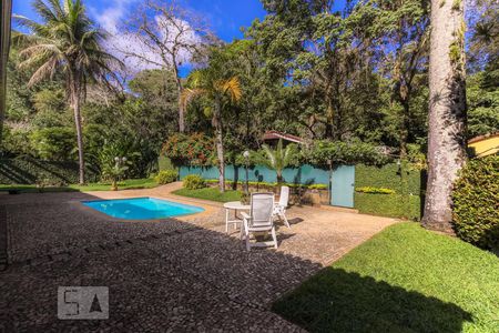 Casa de condomínio à venda com 339m², 4 quartos e 4 vagasÁrea comum - Piscina