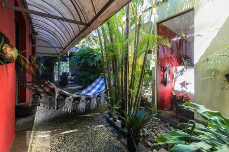 Casa de condomínio à venda com 339m², 4 quartos e 4 vagasJardim Interno