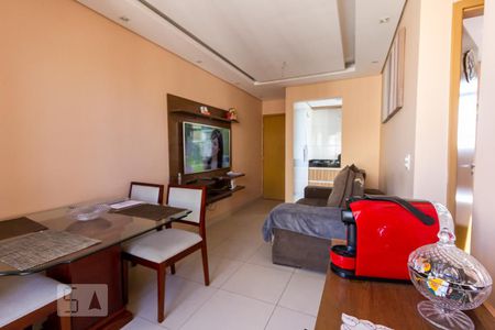 Sala de apartamento para alugar com 3 quartos, 70m² em Santa Mônica, Belo Horizonte