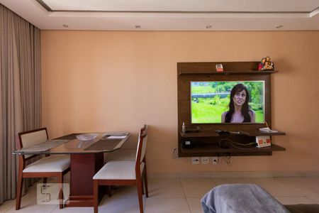 Sala de apartamento para alugar com 3 quartos, 70m² em Santa Mônica, Belo Horizonte