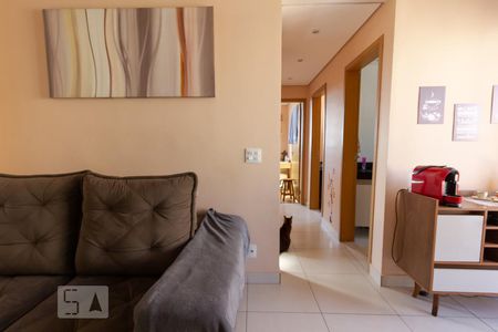 Sala de apartamento para alugar com 3 quartos, 70m² em Santa Mônica, Belo Horizonte