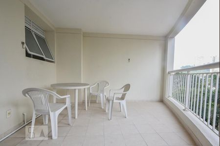 Apartamento para alugar com 55m², 1 quarto e 1 vagaVaranda