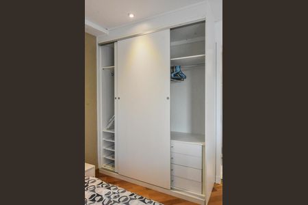 Apartamento para alugar com 55m², 1 quarto e 1 vagaDormitório Armário