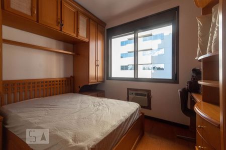 Suíte de apartamento para alugar com 1 quarto, 50m² em Santana, Porto Alegre
