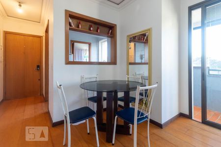 Sala de Estar de apartamento para alugar com 1 quarto, 50m² em Santana, Porto Alegre
