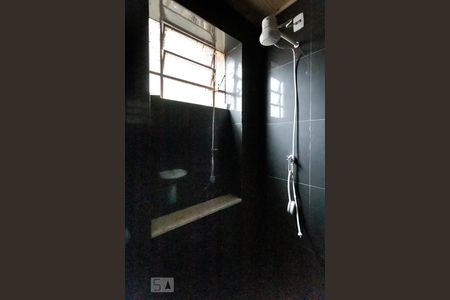 Banheiro de apartamento à venda com 1 quarto, 60m² em São Geraldo, Porto Alegre