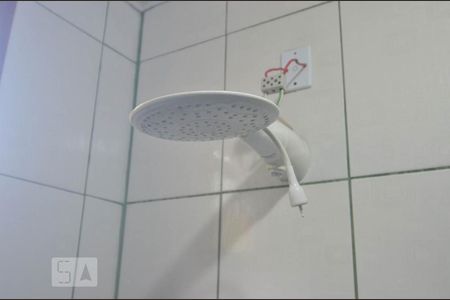 Casa à venda com 112m², 3 quartos e 1 vagaChuveiro