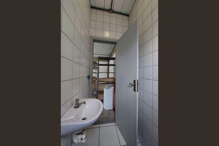 Apartamento à venda com 550m², 2 quartos e 3 vagas Apartamento à venda com 550m², 2 quartos e 3 vagasLavabo do sotão