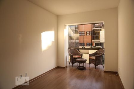 Sala de apartamento para alugar com 1 quarto, 44m² em Partenon, Porto Alegre