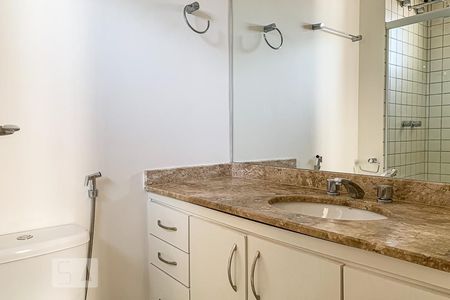 Apartamento para alugar com 85m², 2 quartos e 2 vagasBanheiro