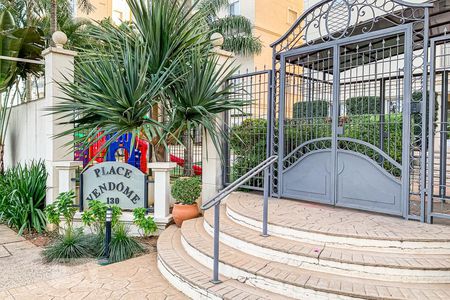 Apartamento para alugar com 85m², 2 quartos e 2 vagasFachada