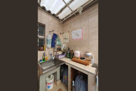 Casa à venda com 100m², 3 quartos e 1 vaga Casa à venda com 100m², 3 quartos e 1 vagaQuintal