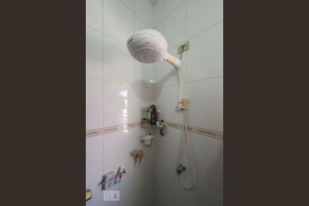 Casa à venda com 100m², 3 quartos e 1 vaga Casa à venda com 100m², 3 quartos e 1 vagaChuveiro