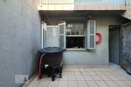 Casa à venda com 100m², 3 quartos e 1 vaga Casa à venda com 100m², 3 quartos e 1 vagaQuintal