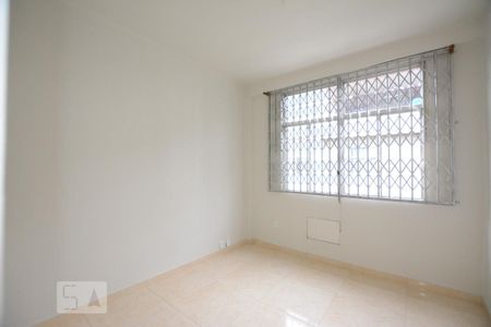 Quarto 1 de apartamento para alugar com 2 quartos, 72m² em Olaria, Rio de Janeiro