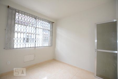 Quarto 1 de apartamento para alugar com 2 quartos, 72m² em Olaria, Rio de Janeiro
