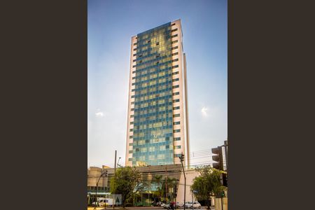 Apartamento à venda com 28m², 1 quarto e sem vaga Apartamento à venda com 28m², 1 quarto e sem vagaFachada