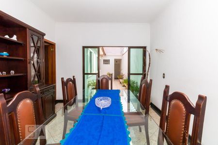 Casa para alugar com 310m², 5 quartos e 2 vagas Casa para alugar com 310m², 5 quartos e 2 vagasSala de Jantar