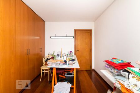 Casa para alugar com 310m², 5 quartos e 2 vagas Casa para alugar com 310m², 5 quartos e 2 vagasQuarto 2