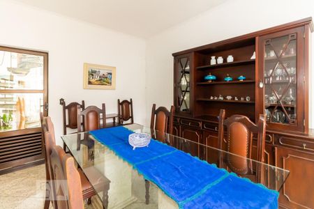 Casa para alugar com 310m², 5 quartos e 2 vagas Casa para alugar com 310m², 5 quartos e 2 vagasSala de Jantar