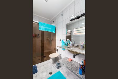 Casa para alugar com 310m², 5 quartos e 2 vagas Casa para alugar com 310m², 5 quartos e 2 vagasBanheiro da Suíte 2