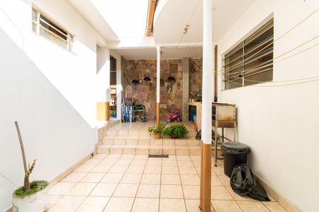 Casa para alugar com 310m², 5 quartos e 2 vagas Casa para alugar com 310m², 5 quartos e 2 vagasÁrea de Serviço