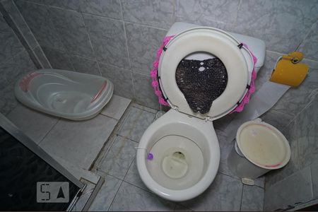 Casa à venda com 200m², 3 quartos e 5 vagasBanheiro