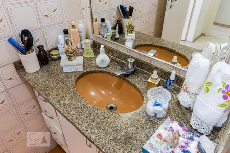 Apartamento à venda com 237m², 3 quartos e 2 vagasQuarto 2 - Suíte/ Banheiro