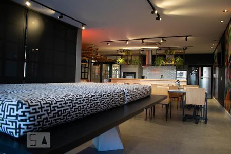 Studio à venda com 34m², 1 quarto e sem vagaÁrea comum - Salão de Festa