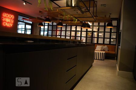 Studio à venda com 34m², 1 quarto e sem vagaÁrea comum - Salão de Festa