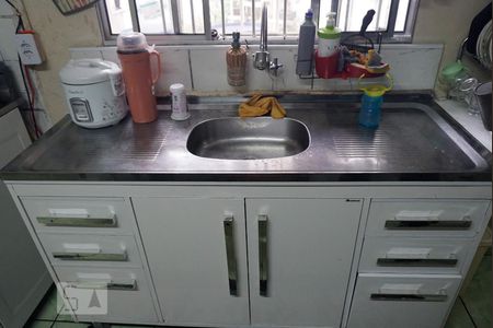 Casa à venda com 100m², 3 quartos e 1 vaga Casa à venda com 100m², 3 quartos e 1 vagaCasa 1 - Cozinha