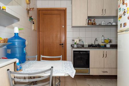 Apartamento à venda com 106m², 4 quartos e 2 vagas Apartamento à venda com 106m², 4 quartos e 2 vagasCozinha