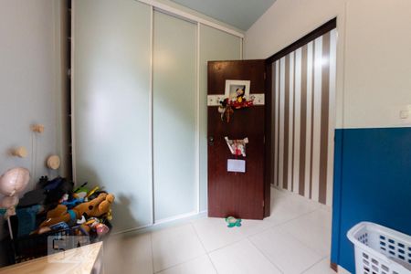 Casa à venda com 320m², 3 quartos e 1 vaga Casa à venda com 320m², 3 quartos e 1 vagaQuarto 4