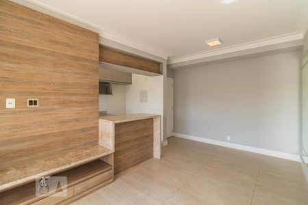 Sala de apartamento para alugar com 2 quartos, 70m² em Empresarial 18 do Forte, Barueri