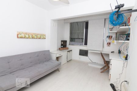 Apartamento à venda com 162m², 3 quartos e 2 vagas Apartamento à venda com 162m², 3 quartos e 2 vagasQuarto 1