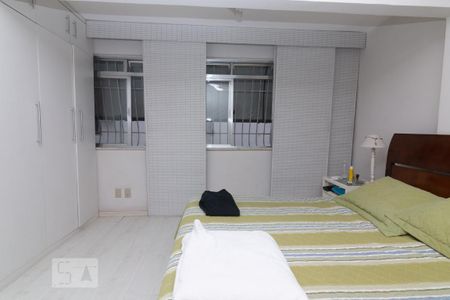 Apartamento à venda com 162m², 3 quartos e 2 vagas Apartamento à venda com 162m², 3 quartos e 2 vagasQuarto 2- Suíte