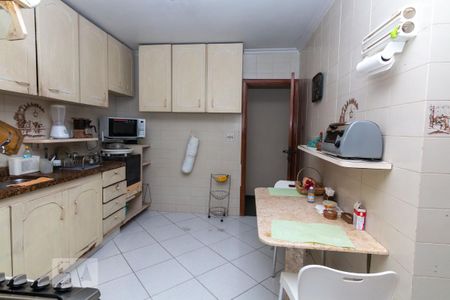 Apartamento à venda com 162m², 3 quartos e 2 vagas Apartamento à venda com 162m², 3 quartos e 2 vagasCozinha