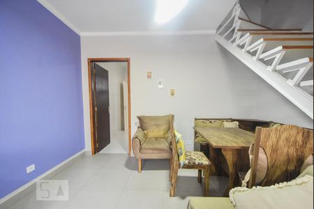 Sala de Estar de casa para alugar com 2 quartos, 100m² em Chácara Santo Antônio (zona Sul), São Paulo
